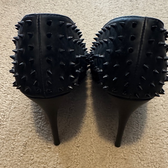 🆕 Steve Madden Black Spiked Heels. 10. NWOT!💥💥 - Picture 6 of 6